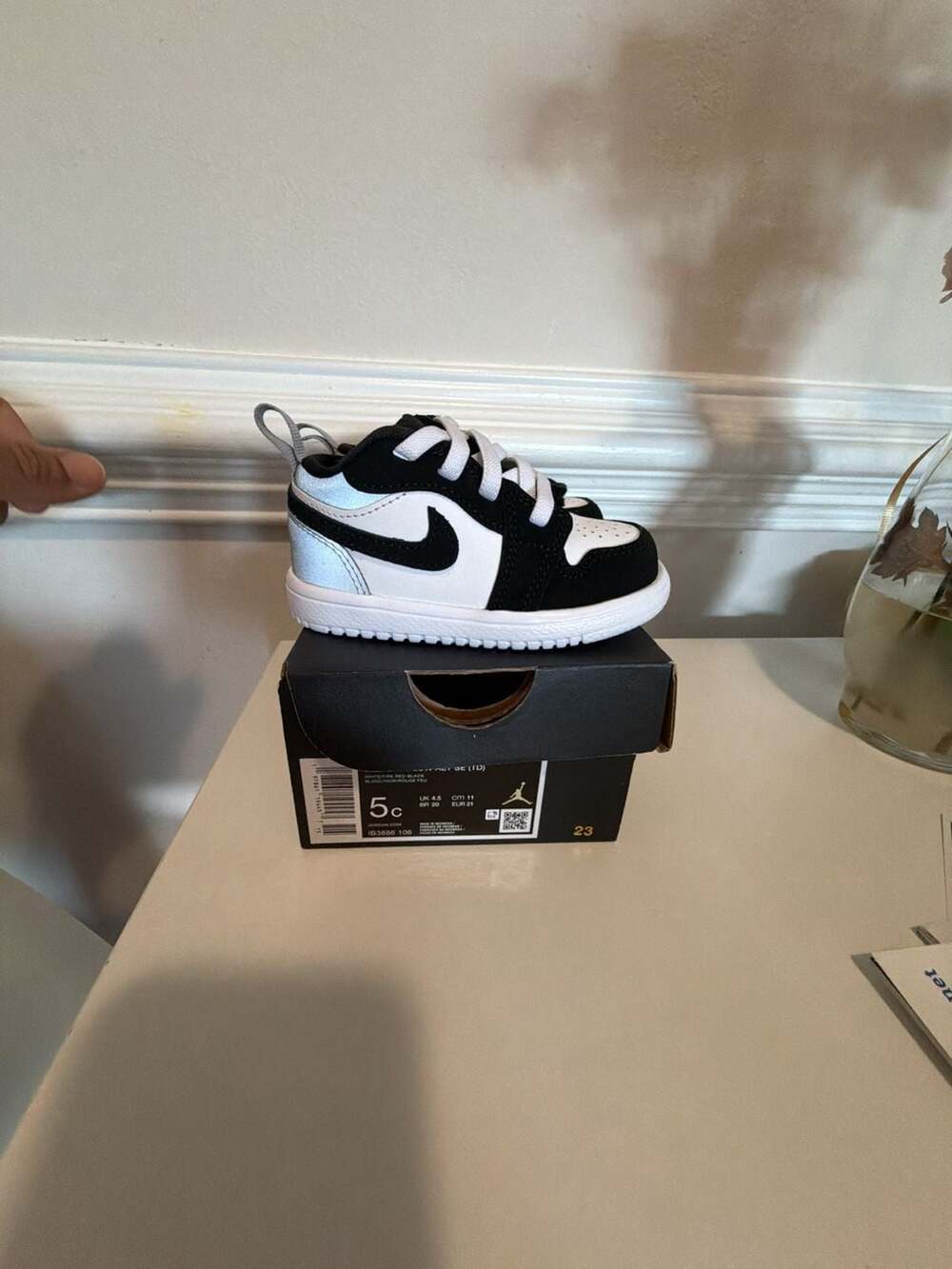 Jordan Toddler Air Jordan 1 Low Alt SE White/Fire Red-Black-Matte Silver IB3886-